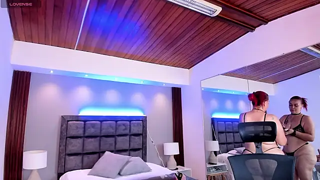 Snapshot of victoria_mooree chatting on February 2026 05:08:01 PM victoria mooree online show from February 2026 05:08:01 PM