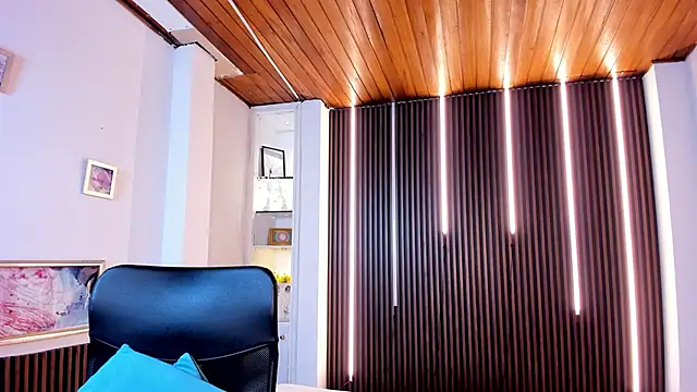 Snapshot of victoria_mooree chatting on March 2026 04:37:01 PM victoria mooree online show from March 2026 04:37:01 PM