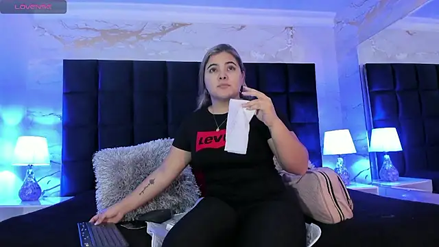 EVELIN MASON online show from January 2026 08:23:01 PM