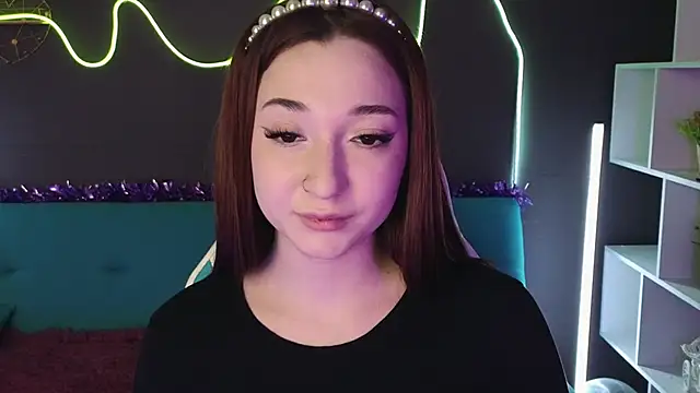 YasmineWest online show from December 2024 06:39:01 AM