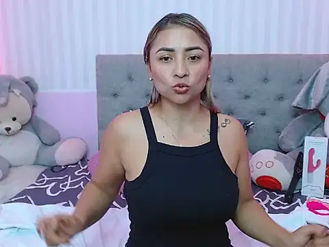 milf bigass  online show from February 2025 06:19:02 PM