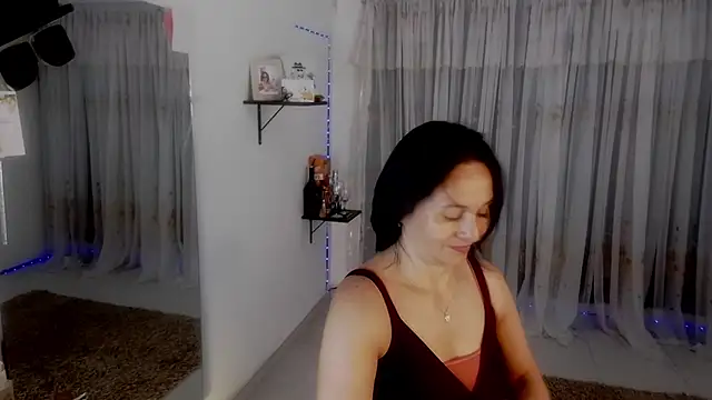 lollita 23  online show from November 2025 08:24:02 PM