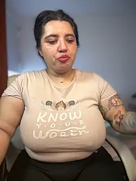 Snapshot of horny_roomiess chatting on May 2026 09:21:01 PM horny roomiess online show from May 2026 09:21:01 PM