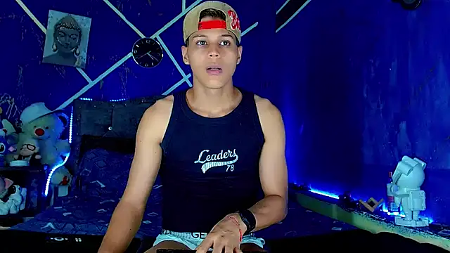 Liamscott  online show from June 2026 09:21:02 PM