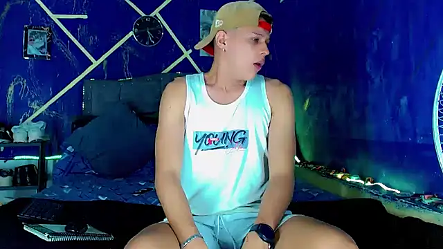 Liamscott  online show from July 2026 09:28:02 PM