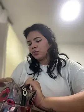 JulianaCastillo online show from February 2025 08:44:01 AM