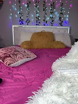 KikiBBW online show from June 2026 01:32:01 PM