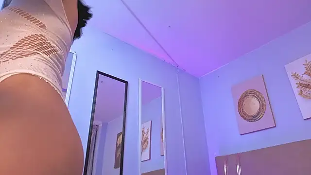 sarah cruzz  online show from March 2026 01:33:02 AM