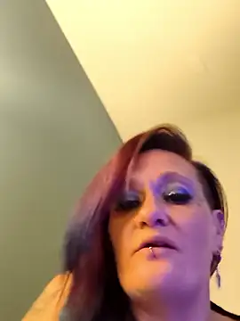 Snapshot of renegade_vyxxen chatting on January 2026 06:18:01 AM renegade vyxxen online show from January 2026 06:18:01 AM