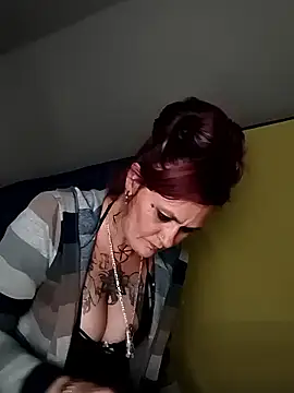 Snapshot of renegade_vyxxen chatting on January 2026 07:01:02 AM renegade vyxxen online show from January 2026 07:01:02 AM