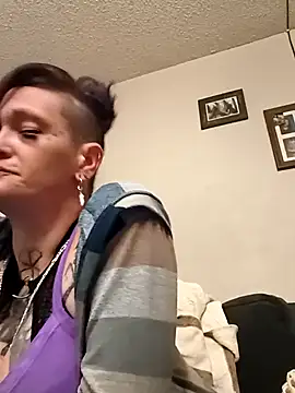 Snapshot of renegade_vyxxen chatting on February 2026 02:53:01 AM renegade vyxxen online show from February 2026 02:53:01 AM