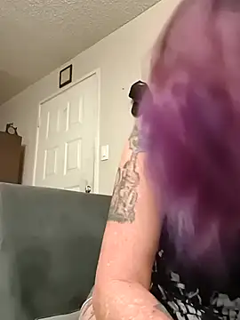 Snapshot of renegade_vyxxen chatting on February 2026 10:12:01 AM renegade vyxxen online show from February 2026 10:12:01 AM