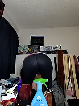 Snapshot of renegade_vyxxen chatting on February 2026 02:15:02 PM renegade vyxxen online show from February 2026 02:15:02 PM