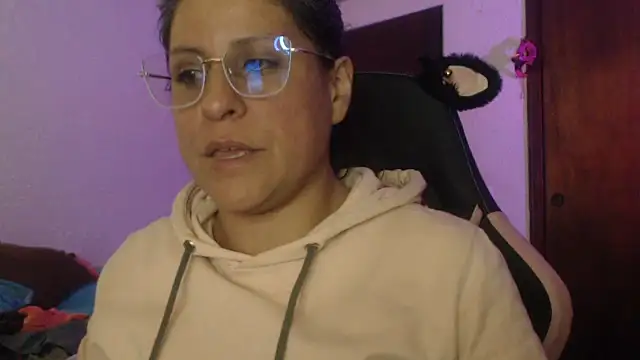 Snapshot of LucifernandaSw chatting on February 2026 04:40:02 AM LucifernandaSw online show from February 2026 04:40:02 AM