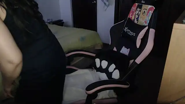 LucifernandaSw online show from April 2026 01:48:01 AM