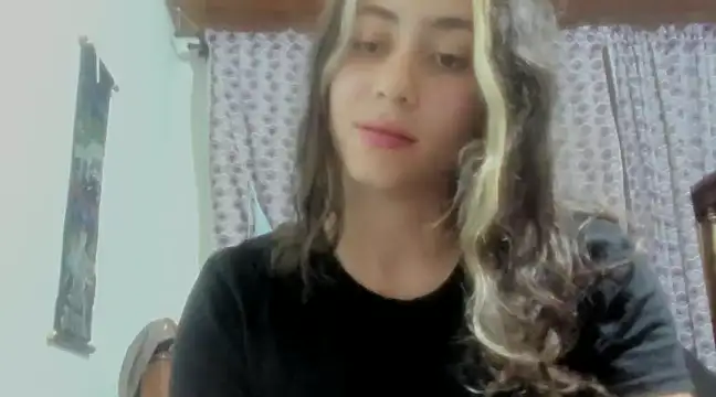 Snapshot of Liherz chatting on December 2024 12:08:01 AM Liherz online show from December 2024 12:08:01 AM