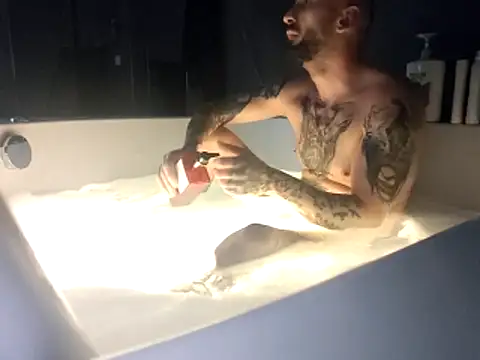 Snapshot of Mjuser666 chatting on December 2025 06:31:02 AM Mjuser666 online show from December 2025 06:31:02 AM