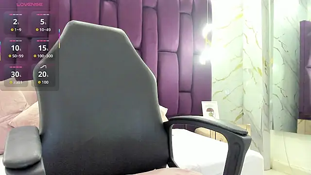 emma castilloo online show from April 2026 11:21:02 PM