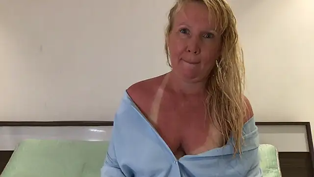 EmmaInLove23 online show from March 2025 08:37:01 AM