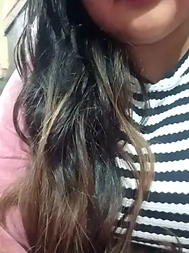 Snapshot of _Redwine_ chatting on January 2026 06:01:01 PM Redwine online show from January 2026 06:01:01 PM