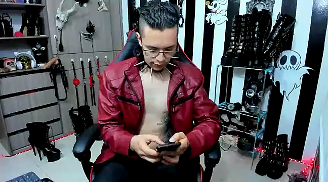 Snapshot of daven56 chatting on January 2025 12:50:01 PM daven56 online show from January 2025 12:50:01 PM