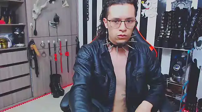 Snapshot of daven56 chatting on February 2025 01:51:02 PM daven56 online show from February 2025 01:51:02 PM