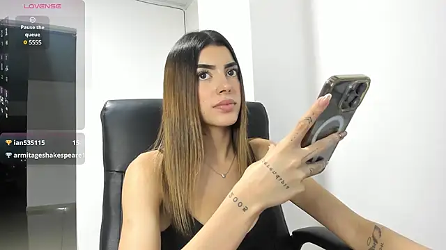 Snapshot of MerySummer chatting on February 2025 12:43:01 AM MerySummer online show from February 2025 12:43:01 AM