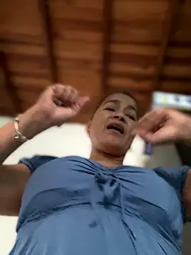 Snapshot of Jlo_69 chatting on October 2025 09:21:01 PM Jlo 69 online show from October 2025 09:21:01 PM