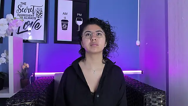 Amareto  online show from January 2025 11:46:01 AM