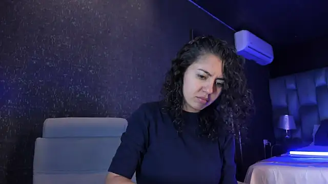 Amareto  online show from May 2026 12:20:01 PM