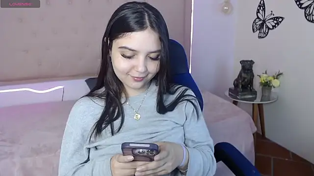 Lorena warren online show from May 2026 04:39:02 AM