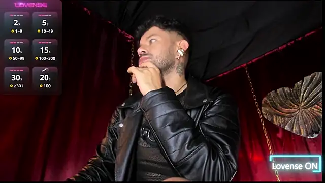 Snapshot of LatinMilk_ chatting on January 2025 09:19:02 PM LatinMilk online show from January 2025 09:19:02 PM