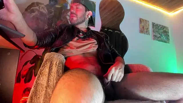 LatinMilk  online show from June 2026 08:31:02 AM