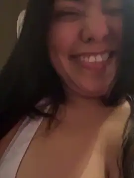 Snapshot of PetitLumiere chatting on January 2025 05:37:02 AM PetitLumiere online show from January 2025 05:37:02 AM