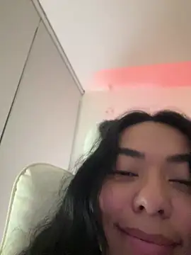 Snapshot of PetitLumiere chatting on January 2025 02:47:01 AM PetitLumiere online show from January 2025 02:47:01 AM