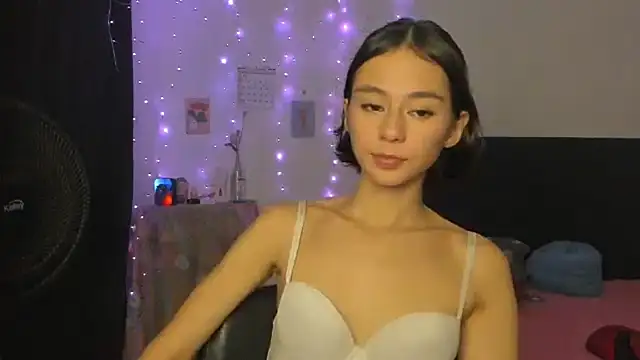 cute roxana  online show from March 2025 11:03:02 PM