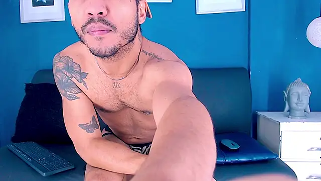 Snapshot of ricky_vill_ chatting on January 2025 03:39:02 AM ricky vill online show from January 2025 03:39:02 AM