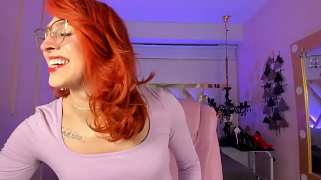 Juliana Saenzz online show from February 2025 12:00:02 PM