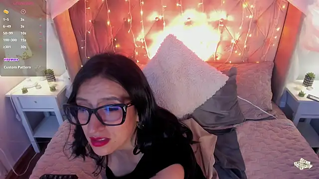 kira moon   online show from March 2025 08:25:01 PM