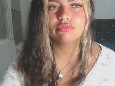 Snapshot of sweetkitty_16 chatting on September 2025 04:35:01 AM sweetkitty 16 online show from September 2025 04:35:01 AM