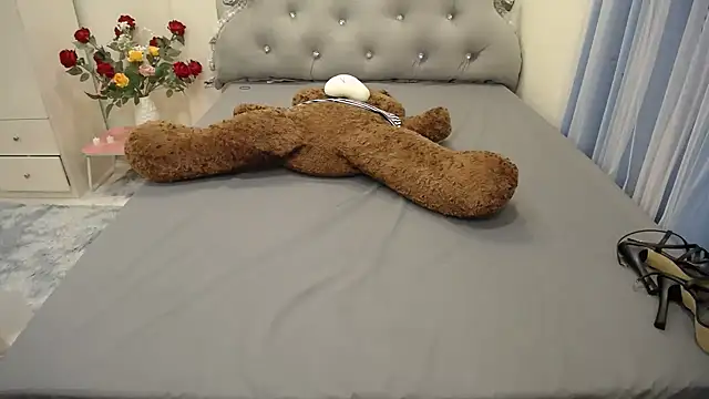 Lavender Sweet online show from January 2025 03:58:01 PM