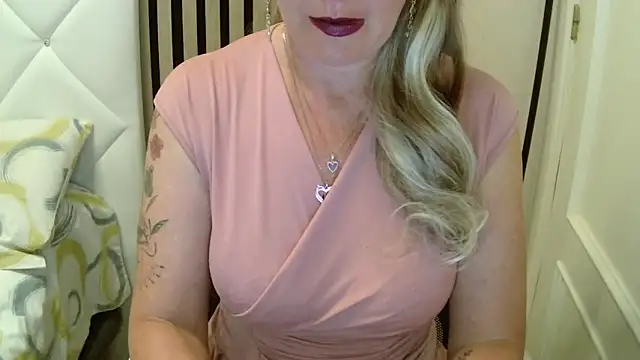 xxNoeliaxx online show from March 2026 08:20:02 AM