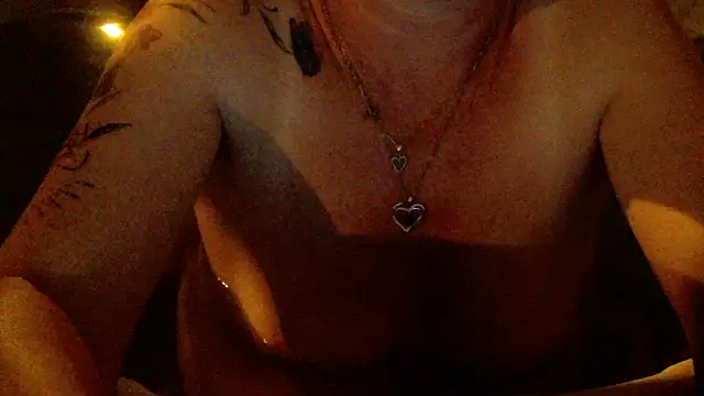 xxNoeliaxx online show from May 2026 08:14:01 PM
