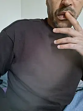 Snapshot of molozeb chatting on October 2025 04:30:02 PM molozeb online show from October 2025 04:30:02 PM