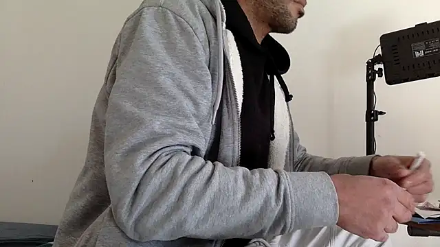 Snapshot of molozeb chatting on October 2025 10:49:02 AM molozeb online show from October 2025 10:49:02 AM