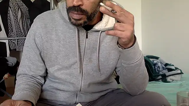 Snapshot of molozeb chatting on February 2026 04:11:02 PM molozeb online show from February 2026 04:11:02 PM