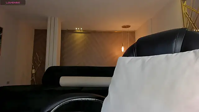 Snapshot of JessicaWilliams1 chatting on September 2025 09:54:02 AM JessicaWilliams1 online show from September 2025 09:54:02 AM