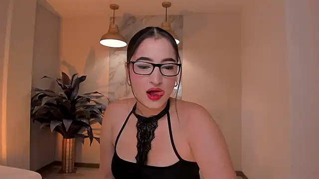 DominiqueVega online show from July 2026 09:09:02 PM