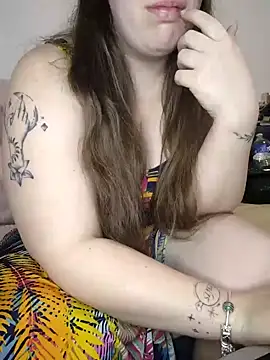 Snapshot of FrancaiseLynne chatting on February 2025 07:00:01 PM FrancaiseLynne online show from February 2025 07:00:01 PM