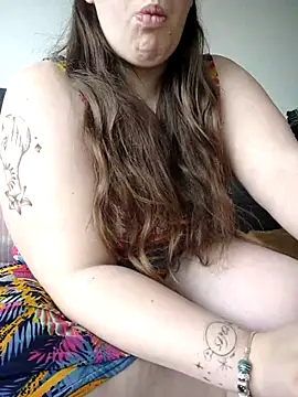 Snapshot of FrancaiseLynne chatting on February 2025 03:39:02 PM FrancaiseLynne online show from February 2025 03:39:02 PM